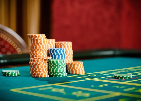 piko platform interface showing sportsbook, live dealers, and slot games menu
