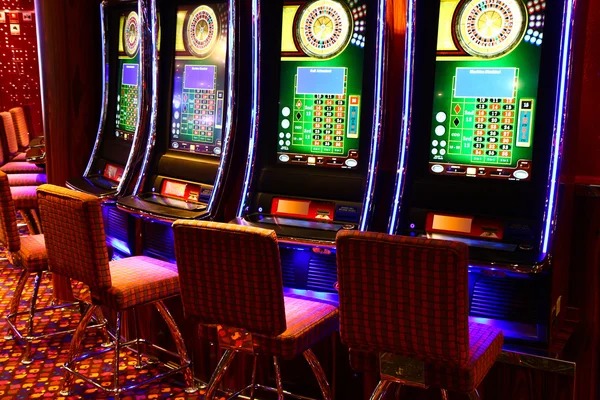 piko mobile app interface showing live casino games and football betting options